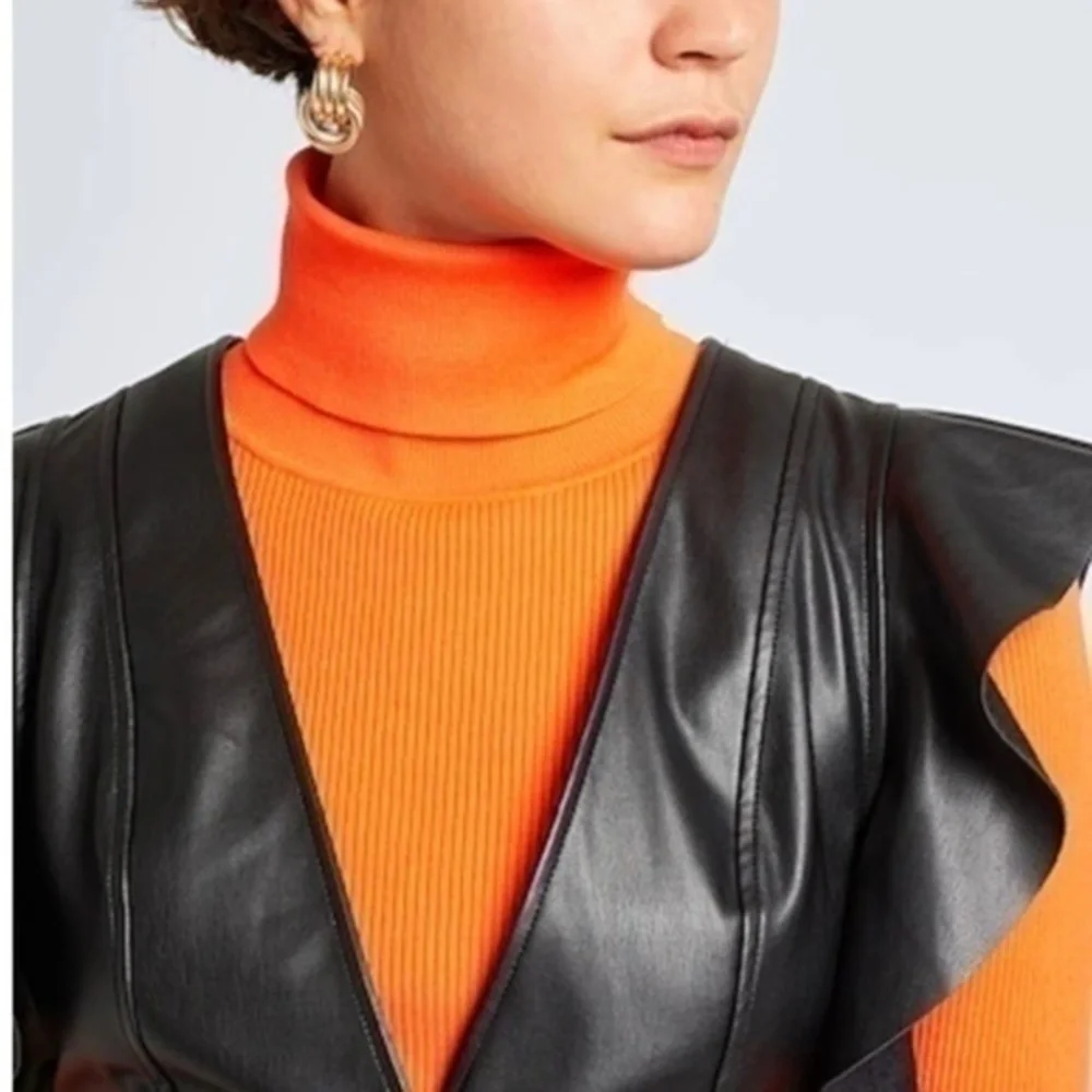 NWB Hoop gold Earrings